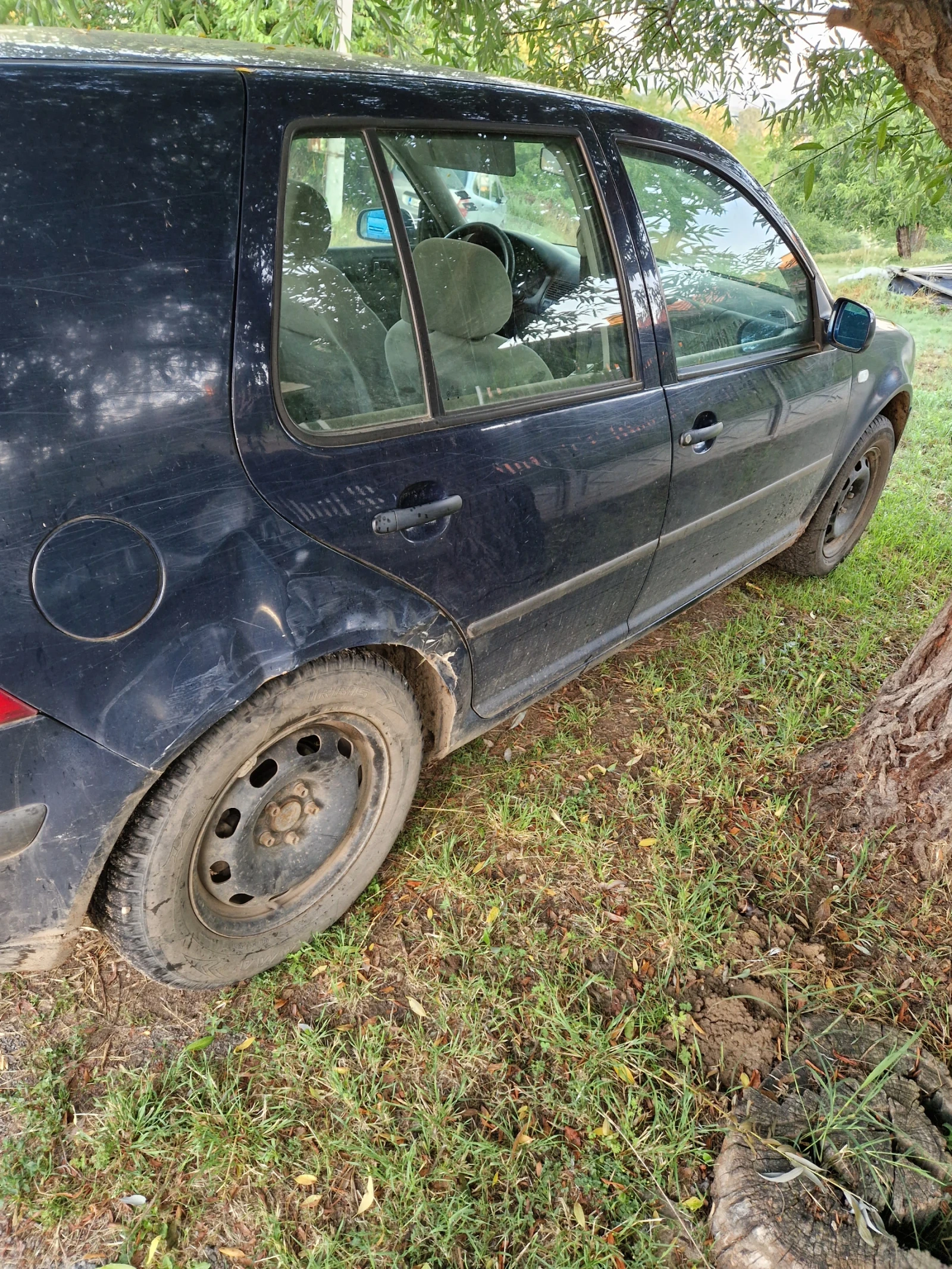 VW Golf, снимка 4 - Автомобили и джипове - 55044313