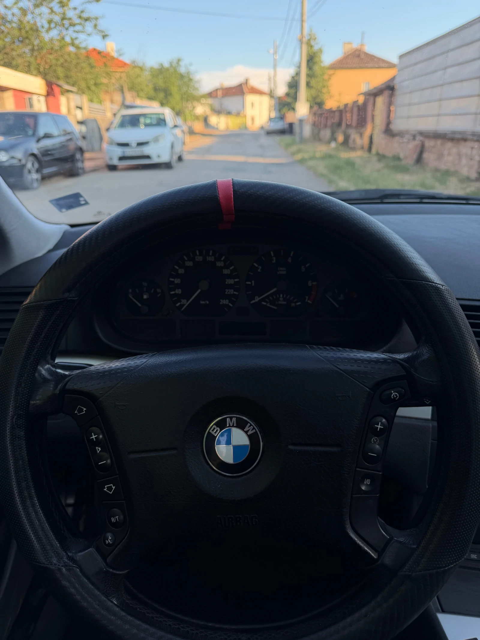 BMW 318  2.0 бензин 143 к.с. | Климатроник | Комфорт салон, снимка 13 - Автомобили и джипове - 55074916