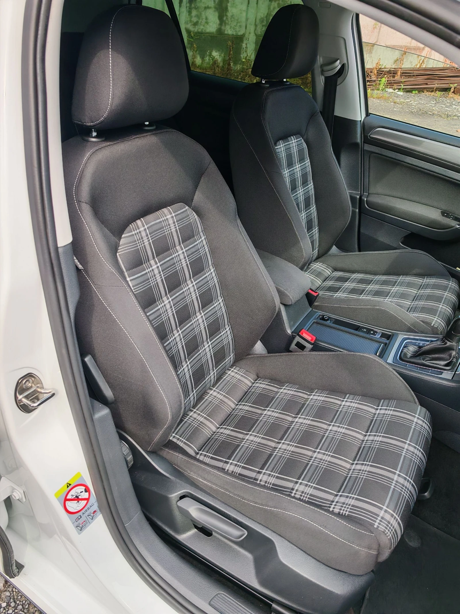 VW Golf * TDI * GTI LOOK * OZ RACING * АВТОМАТИК * УНИКАТ , снимка 11 - Автомобили и джипове - 55112230