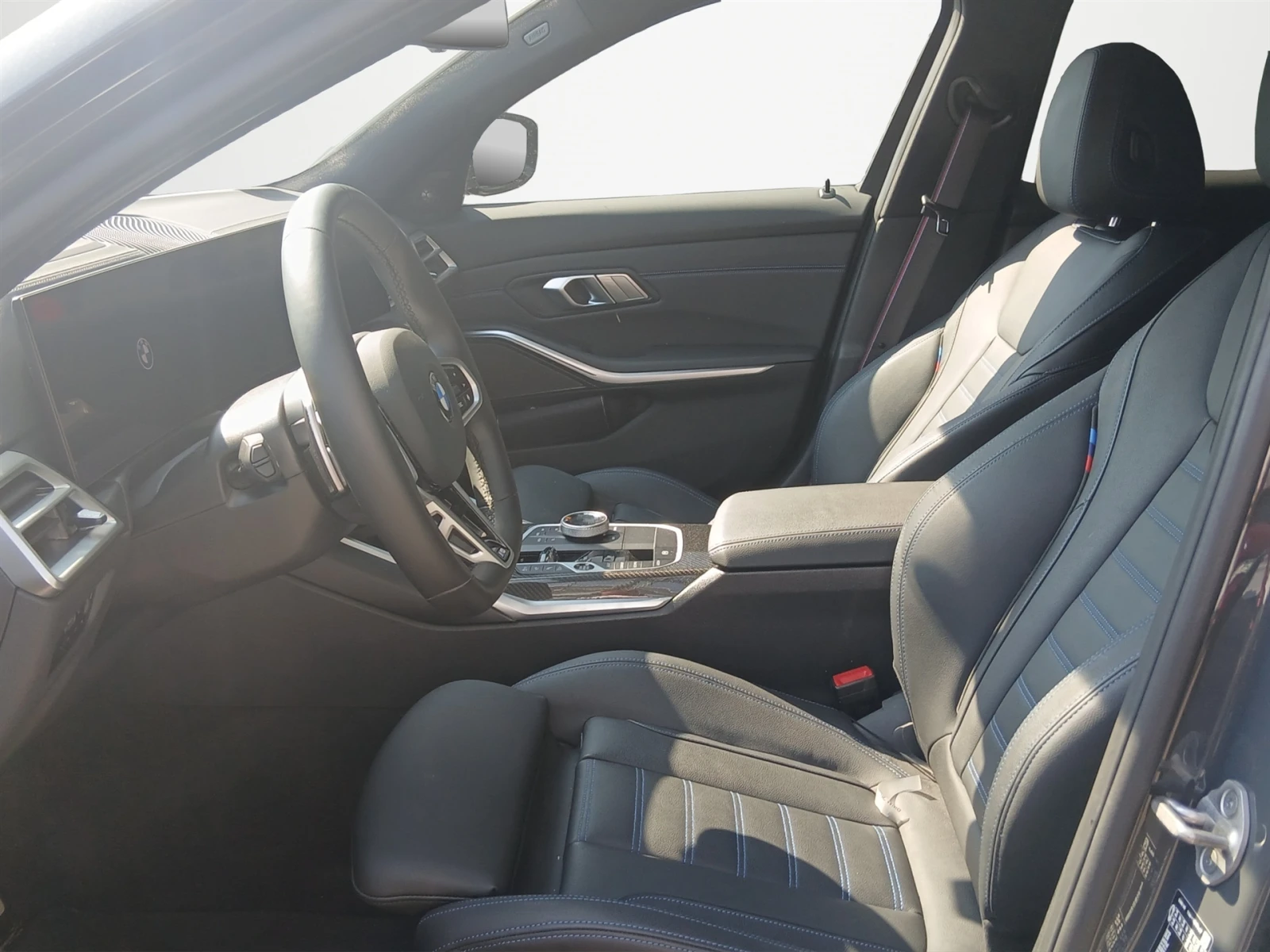 BMW 330 xDrive Sedan, снимка 6 - Автомобили и джипове - 55291002