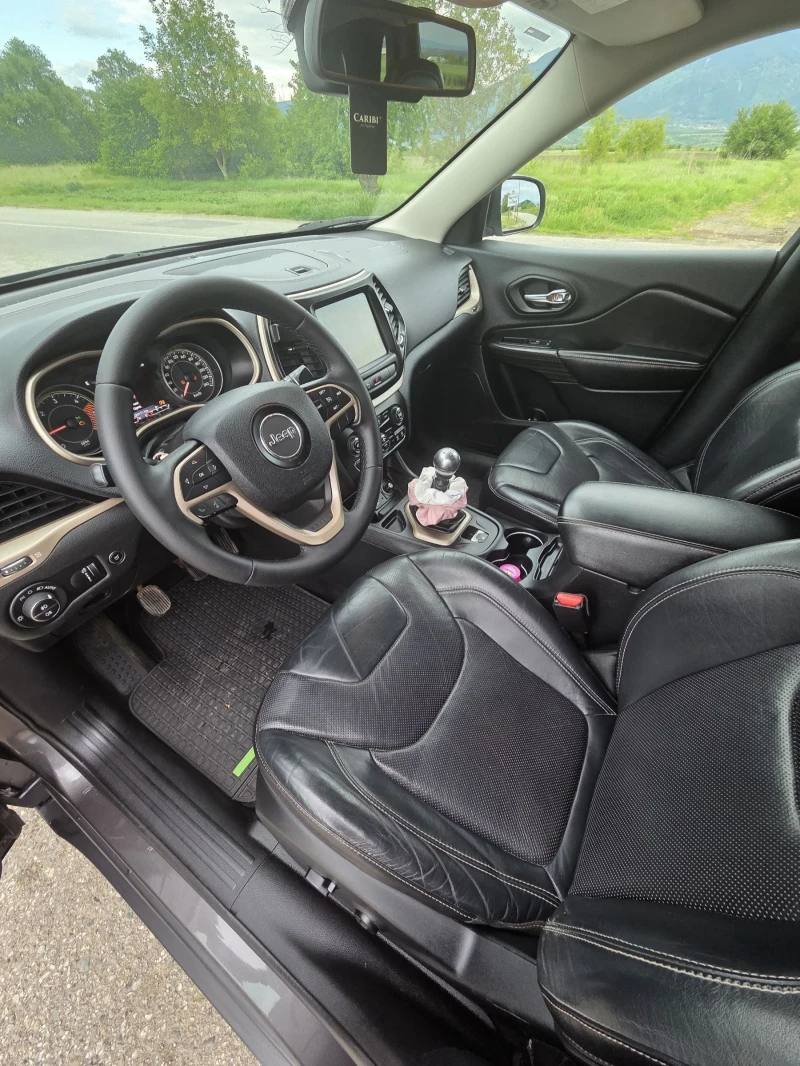 Jeep Cherokee 2.0, снимка 9 - Автомобили и джипове - 52580568