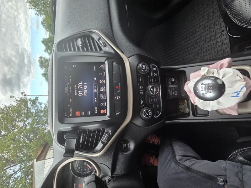 Jeep Cherokee 2.0, снимка 12 - Автомобили и джипове - 52580568