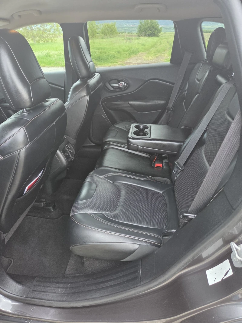 Jeep Cherokee 2.0, снимка 13 - Автомобили и джипове - 52580568