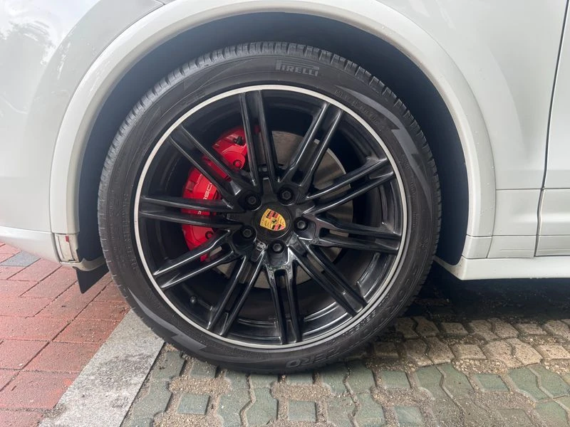 Porsche Cayenne 3.6 GTS| 440к.с.| ВКЛ.ТЕХНОТЕСТ, снимка 9 - Автомобили и джипове - 55197705