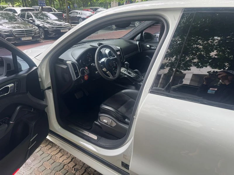 Porsche Cayenne 3.6 GTS| 440к.с.| ВКЛ.ТЕХНОТЕСТ, снимка 10 - Автомобили и джипове - 55197705