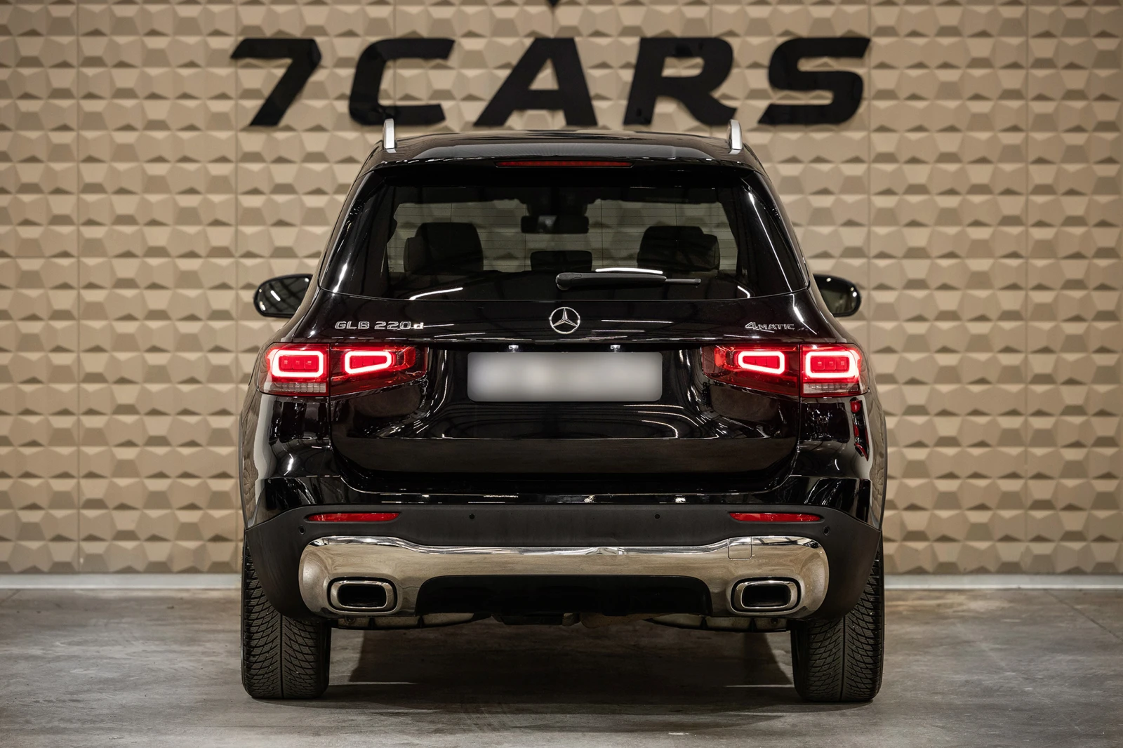 Mercedes-Benz GLB 220D 4MATIC * Дигитално табло * Подгрев , снимка 5 - Автомобили и джипове - 53899089