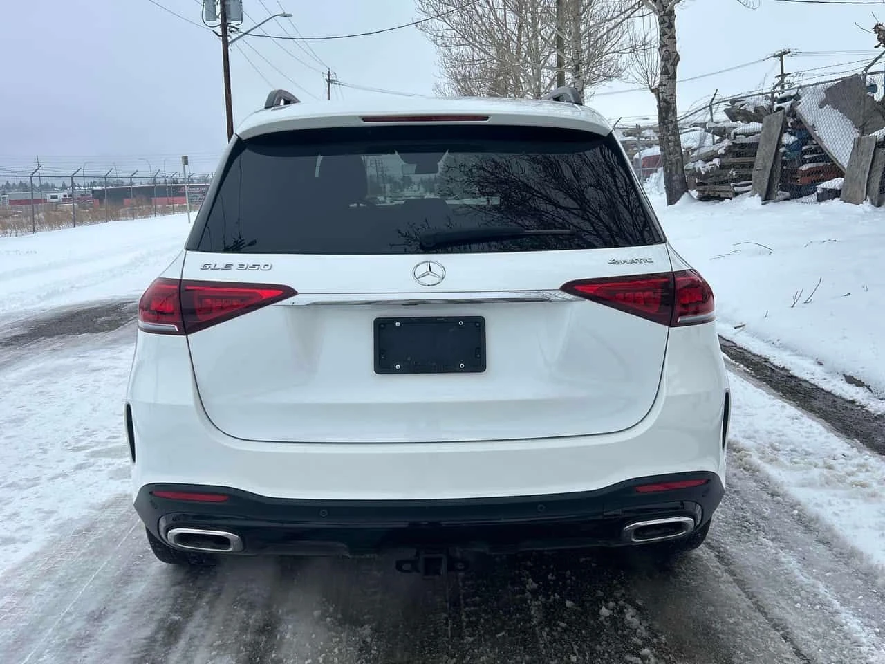 Mercedes-Benz GLE 350 * CARFAX * Keyless * PANO* Burmester* , снимка 4 - Автомобили и джипове - 54068496