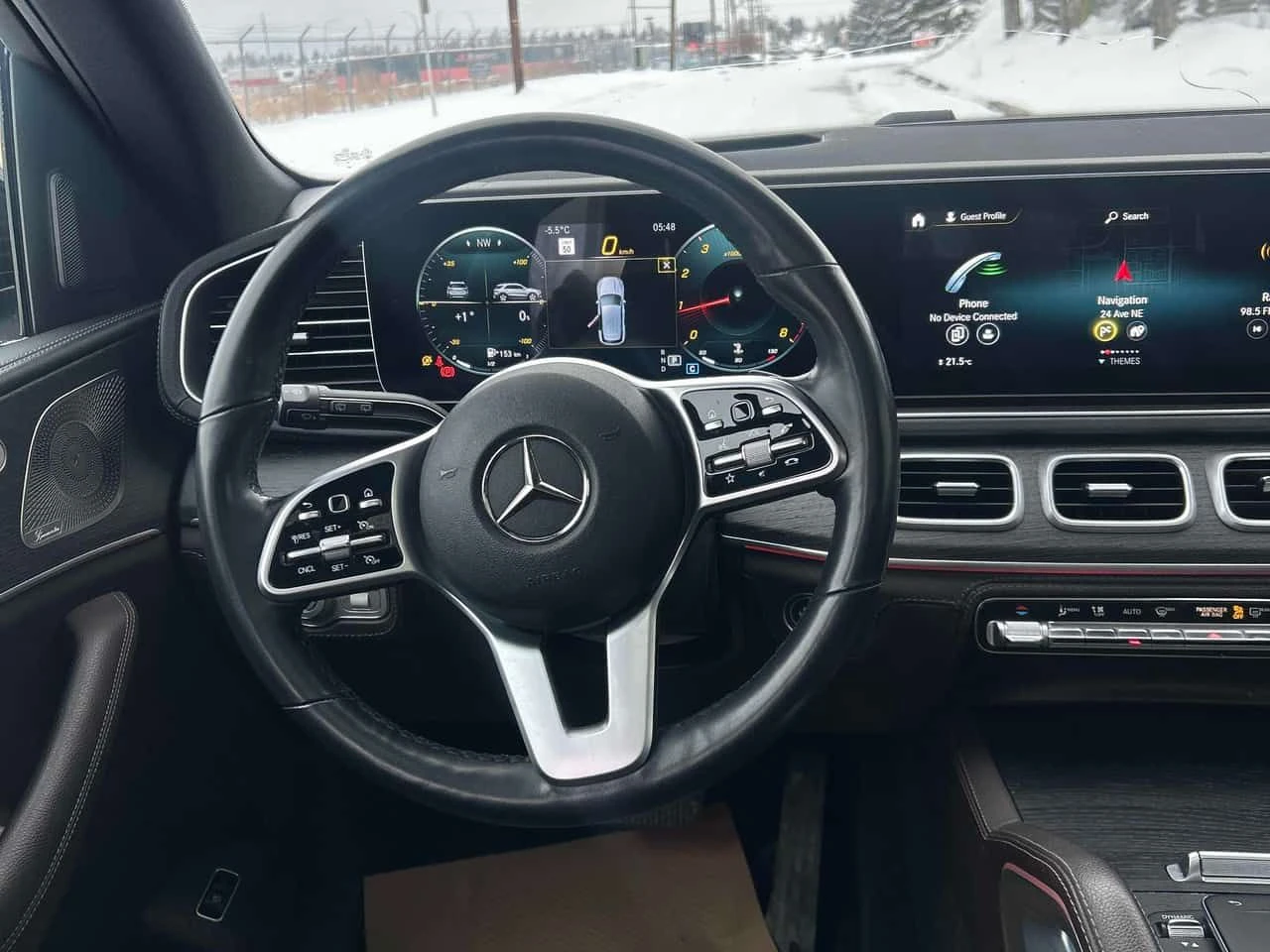 Mercedes-Benz GLE 350 * CARFAX * Keyless * PANO* Burmester* , снимка 7 - Автомобили и джипове - 54068496