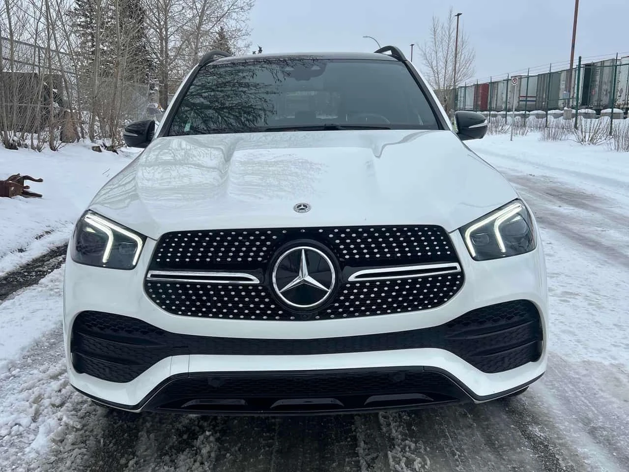 Mercedes-Benz GLE 350 * CARFAX * Keyless * PANO* Burmester* , снимка 2 - Автомобили и джипове - 54068496