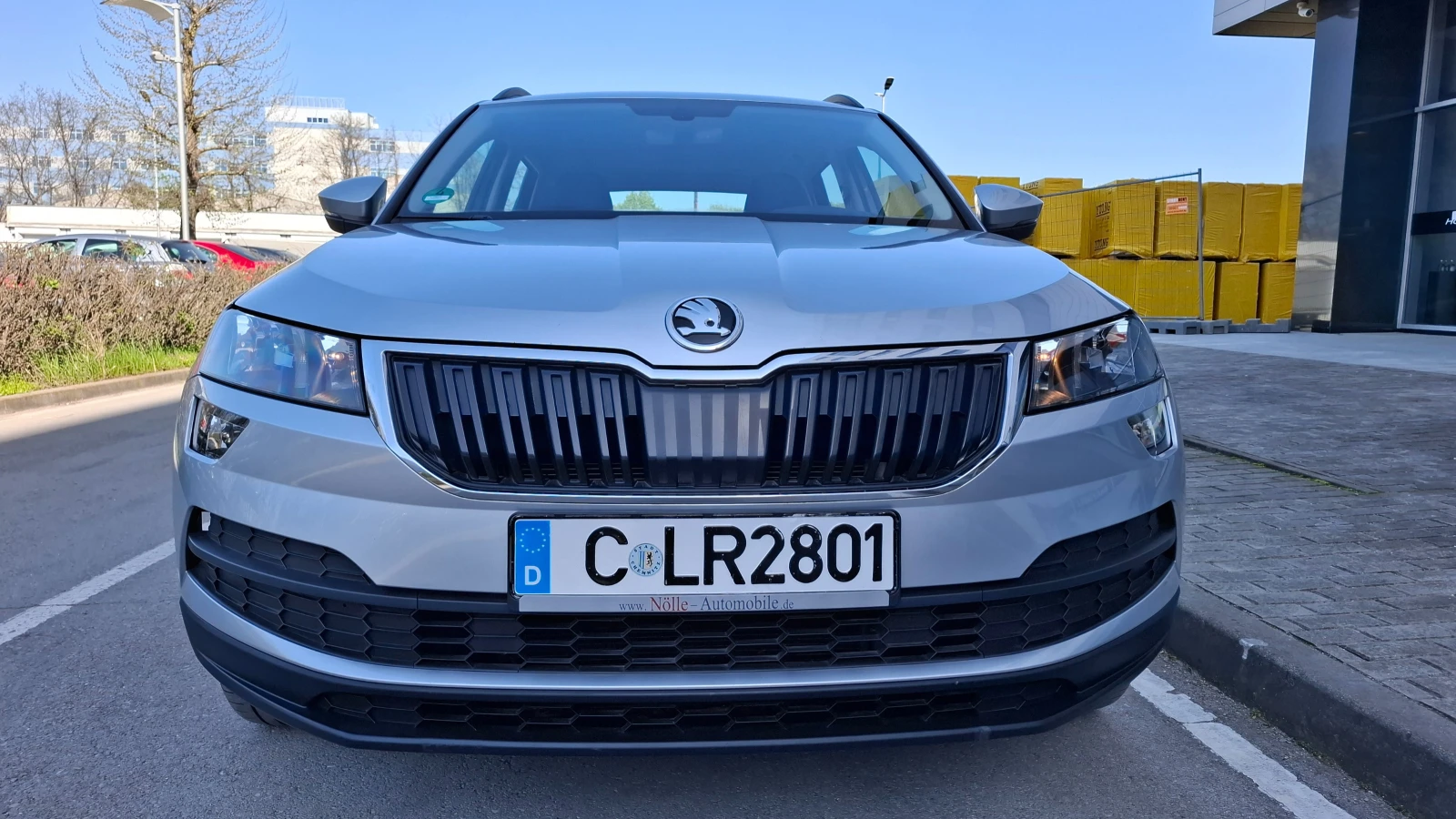 Skoda Karoq 1.5 TSI Business, TOP, снимка 2 - Автомобили и джипове - 54229917