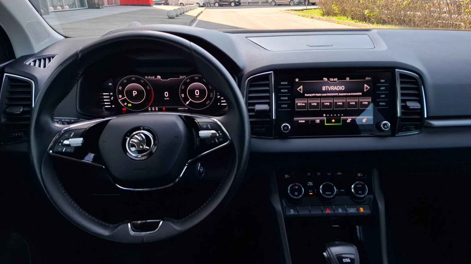 Skoda Karoq 1.5 TSI Business, TOP, снимка 13 - Автомобили и джипове - 54229917