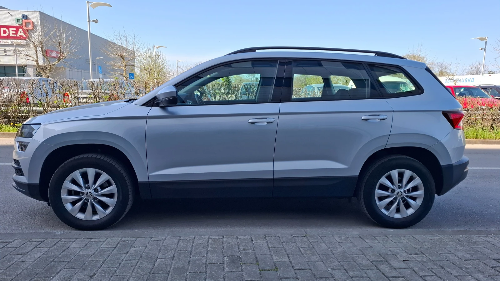 Skoda Karoq 1.5 TSI Business, TOP, снимка 8 - Автомобили и джипове - 54229917