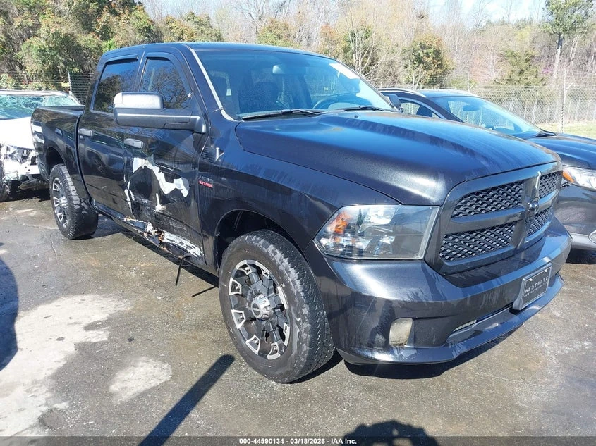 Dodge RAM 1500 4WD Crew Cab 140.5" Express, снимка 2 - Автомобили и джипове - 54248643