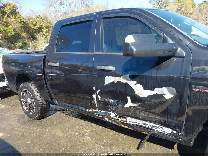 Dodge RAM 1500 4WD Crew Cab 140.5" Express, снимка 13 - Автомобили и джипове - 54248643