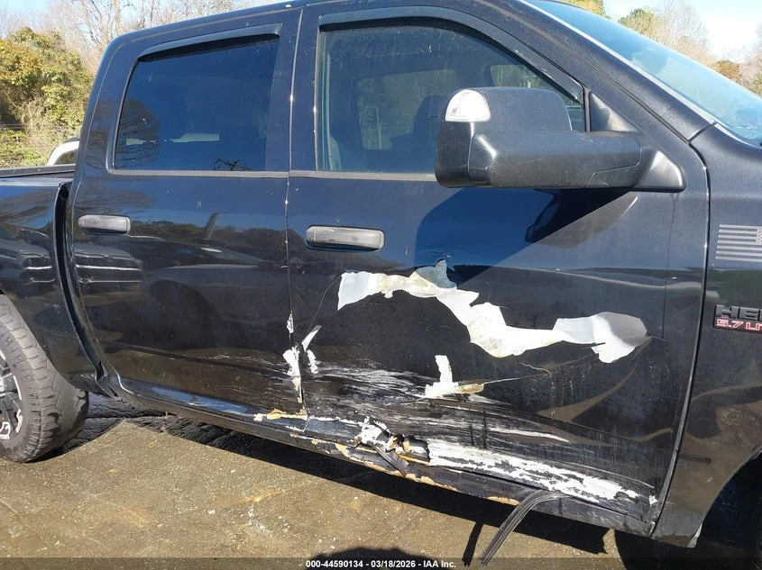 Dodge RAM 1500 4WD Crew Cab 140.5" Express, снимка 6 - Автомобили и джипове - 54248643