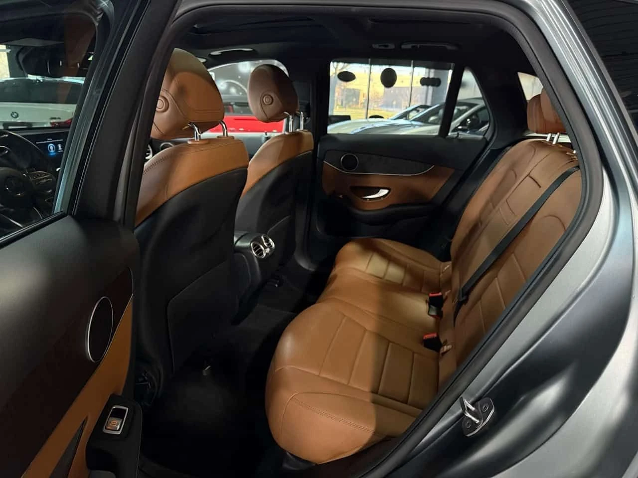 Mercedes-Benz GLC SUNROOF| KEYLESS| AMBIENT| MEMORY SEATS| HEATED SE, снимка 10 - Автомобили и джипове - 54345230