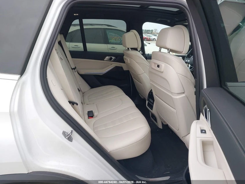 BMW X5 3.0l xDrive40I, снимка 8 - Автомобили и джипове - 54756033