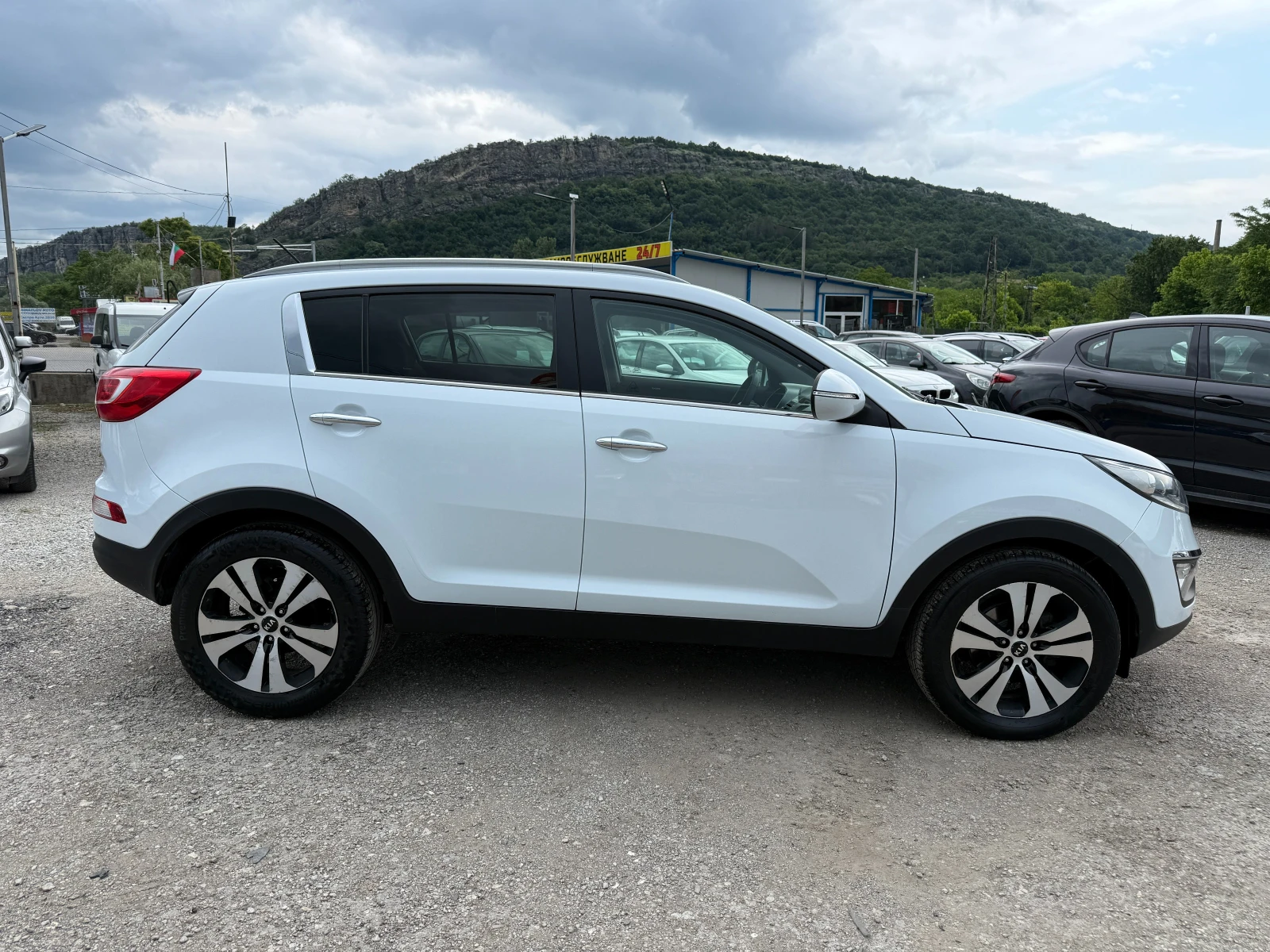 Kia Sportage 1.7CRDI-КЛИМАТИК-ПАРКТРОНИК, снимка 7 - Автомобили и джипове - 54877531