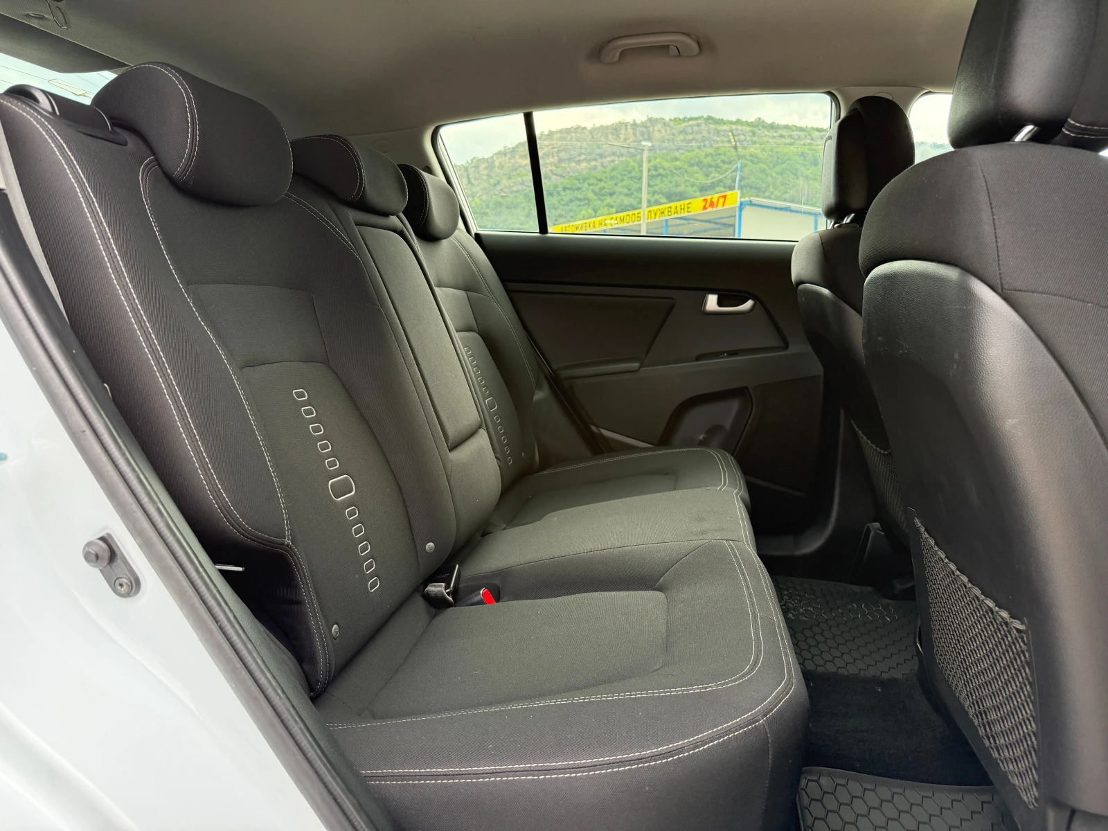 Kia Sportage 1.7CRDI-КЛИМАТИК-ПАРКТРОНИК, снимка 14 - Автомобили и джипове - 54877531