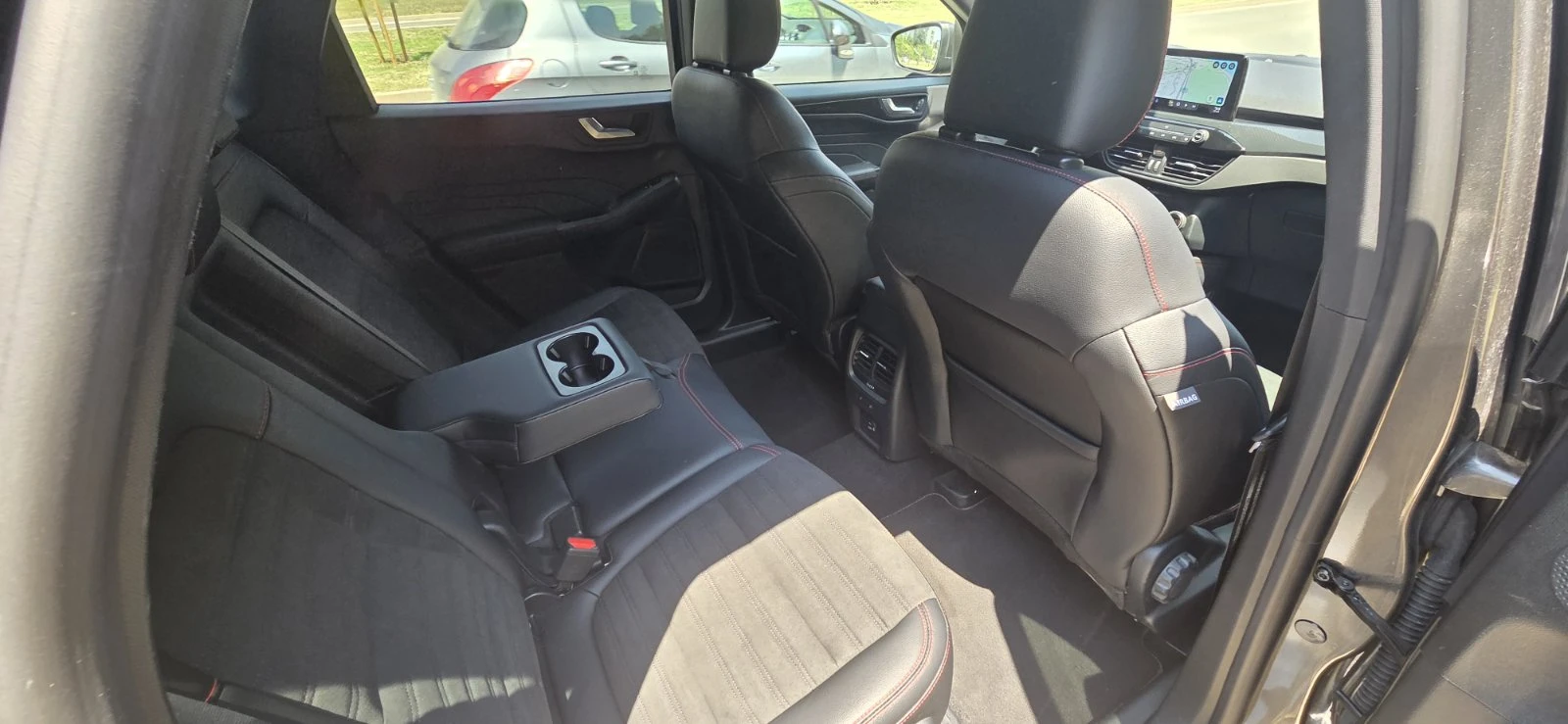 Ford Kuga ST-line X 2.5 PHEV, снимка 11 - Автомобили и джипове - 55339577