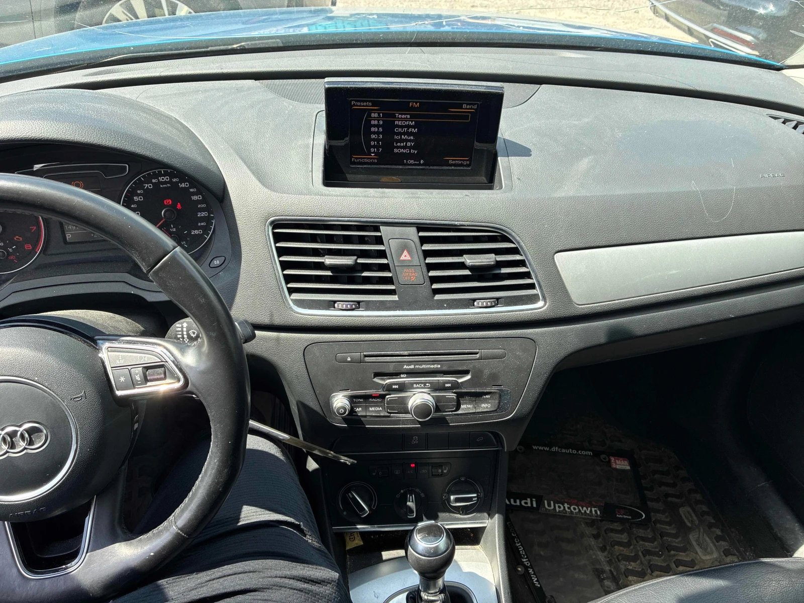 Audi Q3 * АВТОКРЕДИТ * ГЛАВНО ПРЕДСТАВИТЕЛСТВО НА AUDI, снимка 9 - Автомобили и джипове - 55832748
