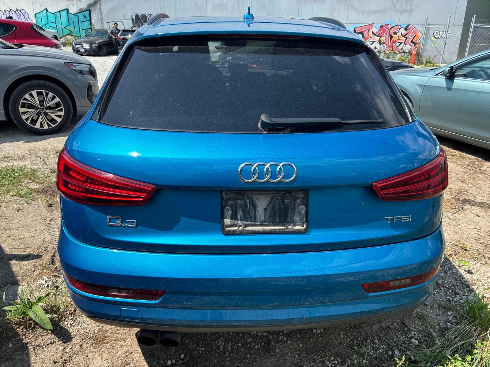 Audi Q3 * АВТОКРЕДИТ * ГЛАВНО ПРЕДСТАВИТЕЛСТВО НА AUDI, снимка 5 - Автомобили и джипове - 55832748