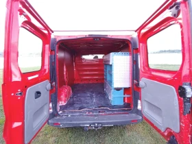 Opel Vivaro 1.9 DI, снимка 6 - Бусове и автобуси - 53627153