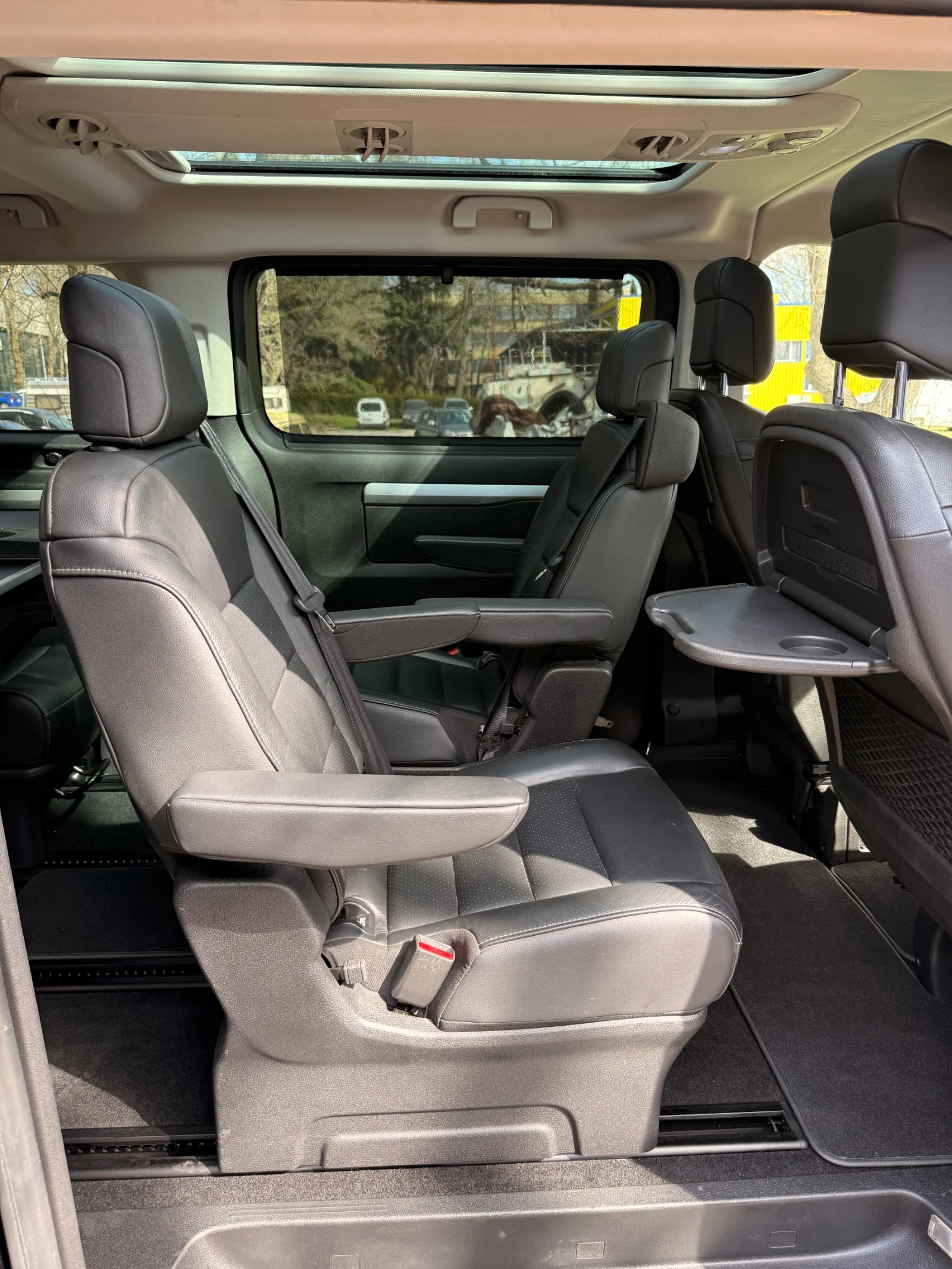 Opel Vivaro 2.0D* Бизнес, снимка 12 - Бусове и автобуси - 54309844