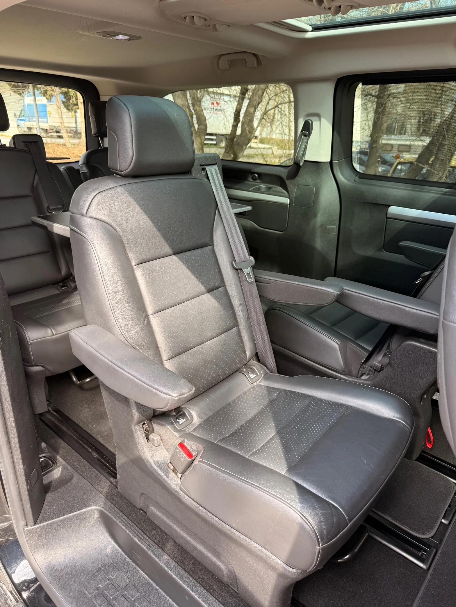 Opel Vivaro 2.0D* Бизнес, снимка 11 - Бусове и автобуси - 54309844