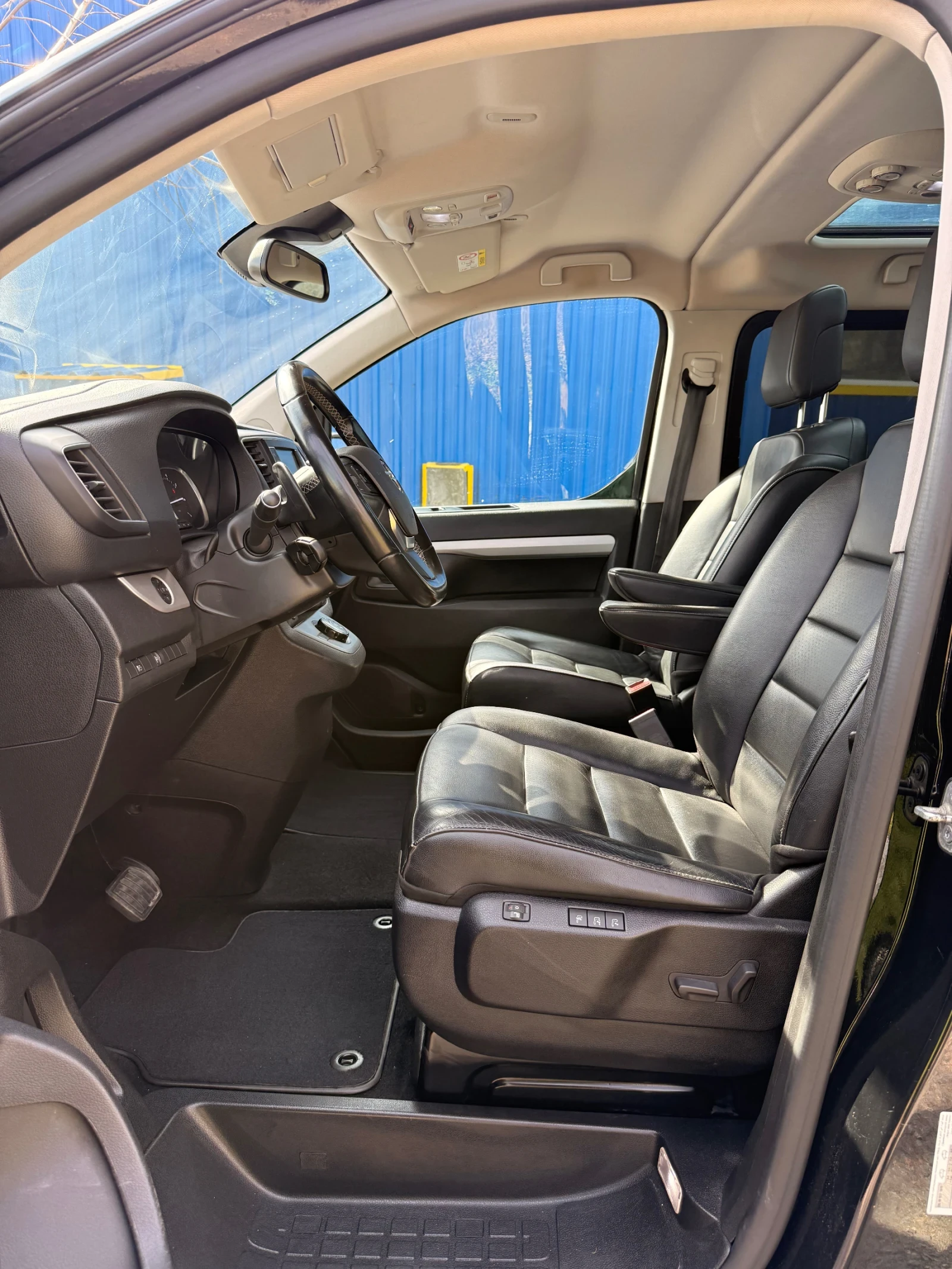 Opel Vivaro 2.0D* Бизнес, снимка 8 - Бусове и автобуси - 54309844