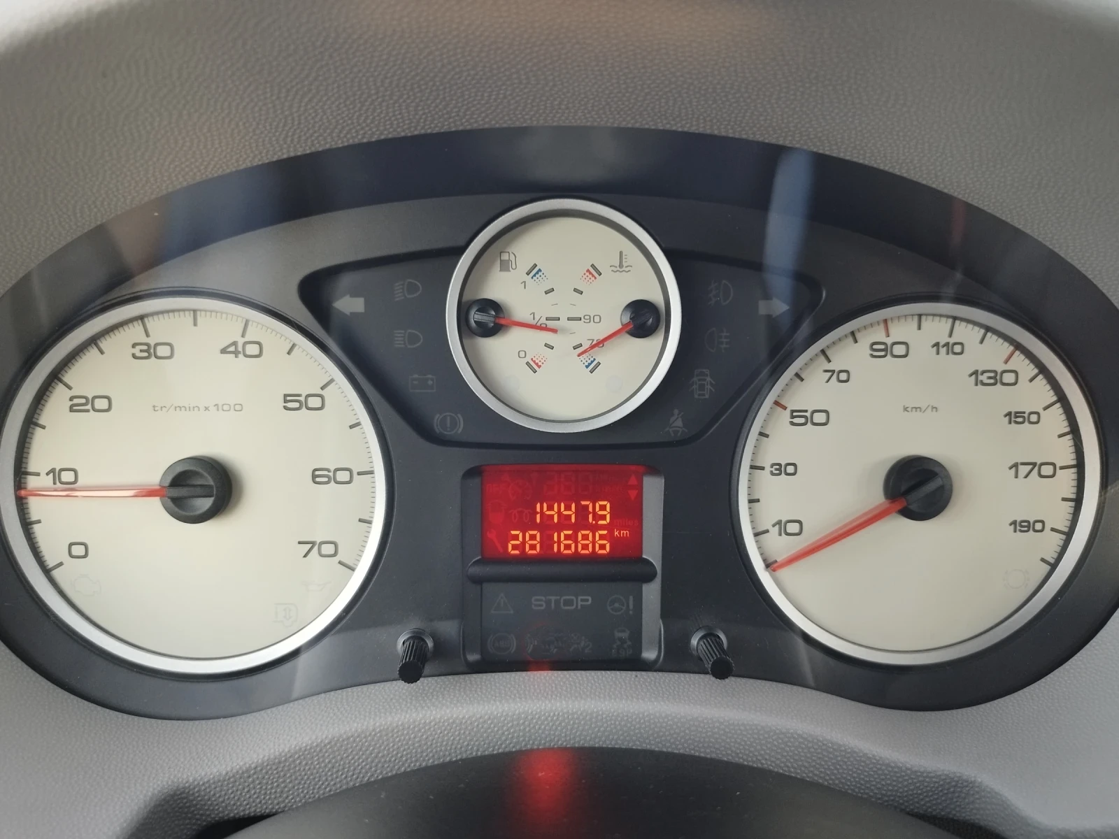 Citroen Jumpy 2.0 hdi 136kc 8+ 1, снимка 11 - Бусове и автобуси - 55533357