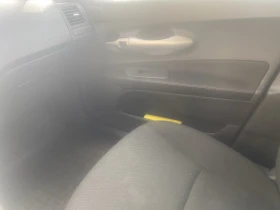 Toyota Auris D4D, снимка 9