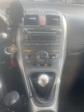 Toyota Auris D4D, снимка 11