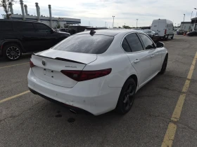 Alfa Romeo Giulia  Q4 / DISTRONIC / PANO / АВТОКРЕДИТ , снимка 3