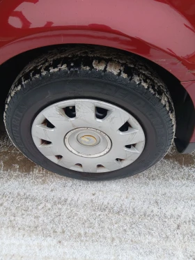 VW Passat 1.9TDI 101 ОБСЛУЖЕН ВСИЧКО ПЛАТЕНО С ЗИМНИ ГУМИ  - 2000 € / 3911.66 лв. - 16375035 4