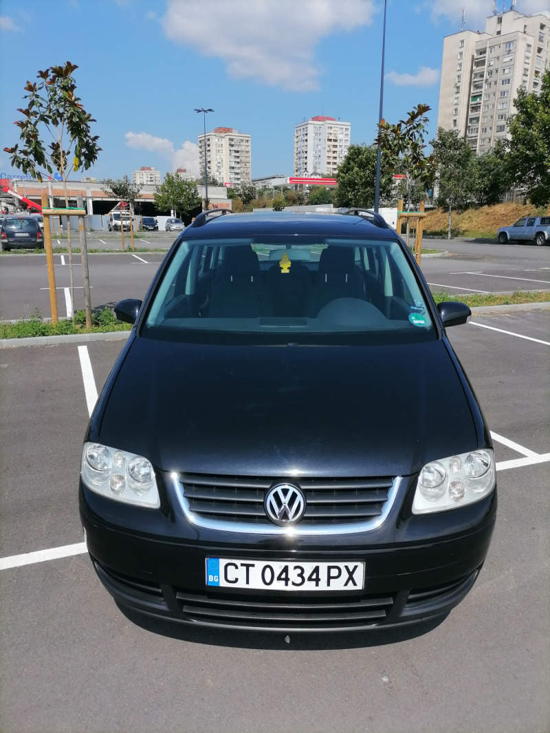 VW Touran, снимка 1 - Автомобили и джипове - 46280129