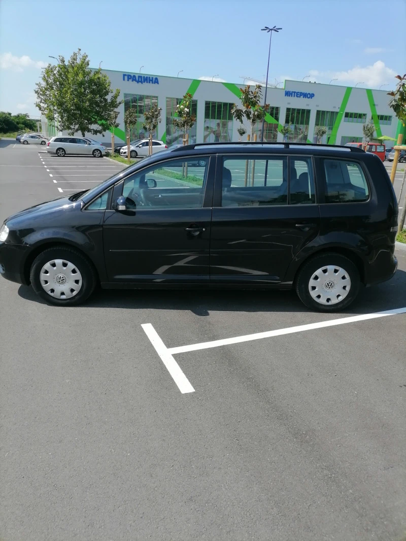 VW Touran, снимка 5 - Автомобили и джипове - 48172375