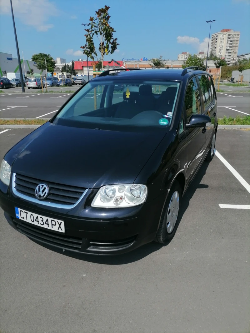 VW Touran, снимка 3 - Автомобили и джипове - 48172375