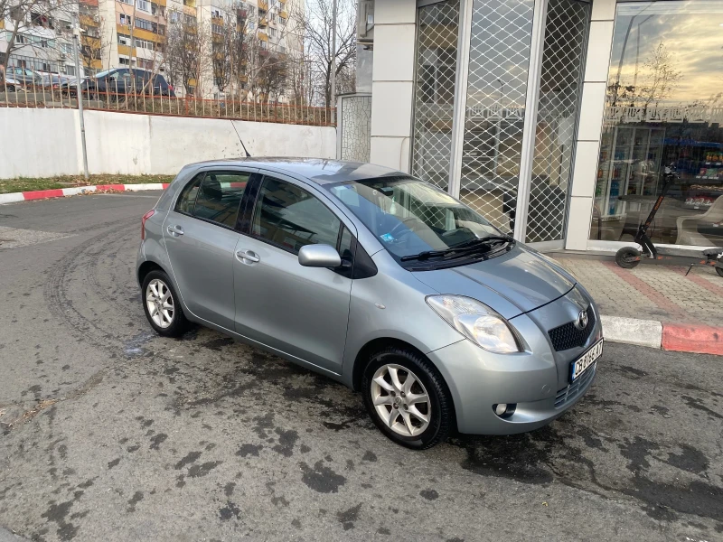 Toyota Yaris 1.3 ВЕРИГА, снимка 2 - Автомобили и джипове - 48442617