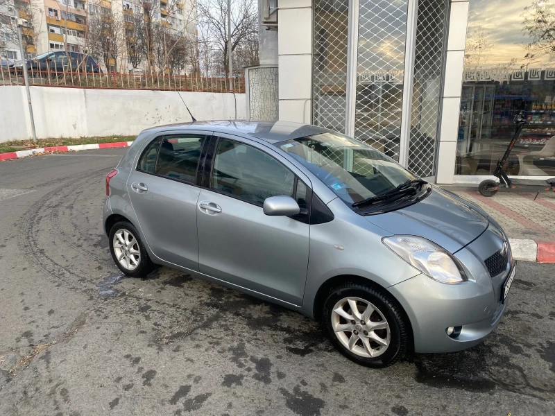 Toyota Yaris 1.3 ВЕРИГА, снимка 5 - Автомобили и джипове - 48442617