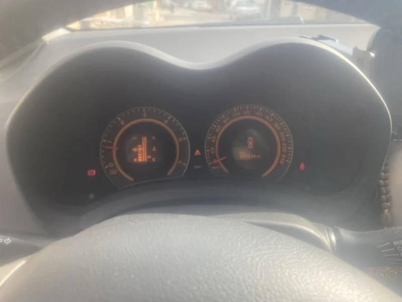 Toyota Auris D4D, снимка 10 - Автомобили и джипове - 52294110