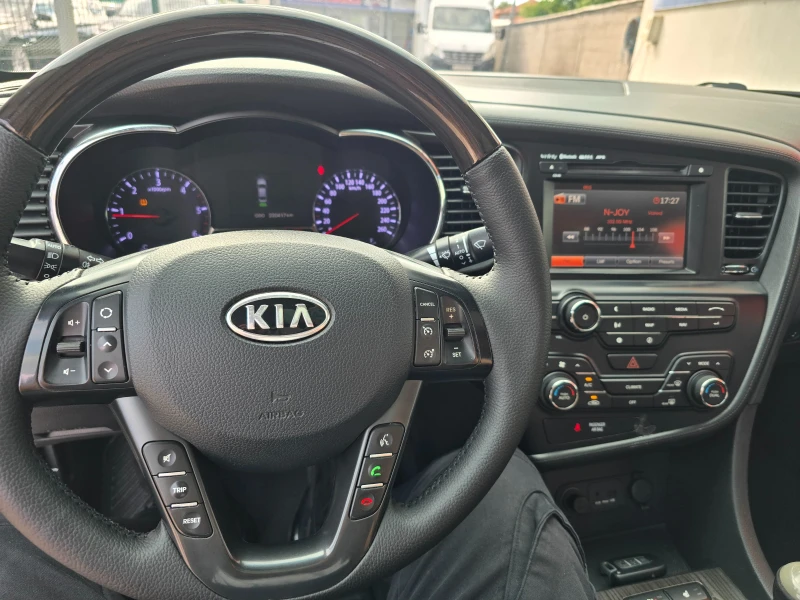 Kia Optima 1.7 CRDI EURO 6B FULL, снимка 8 - Автомобили и джипове - 52649624
