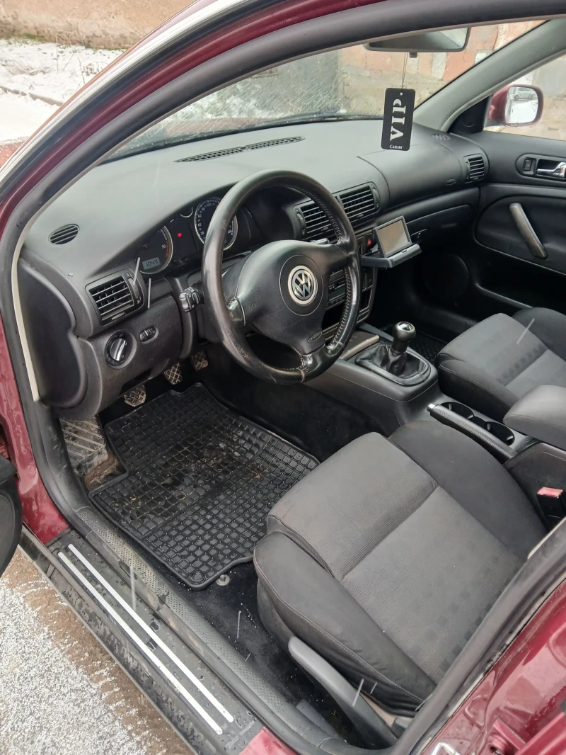 VW Passat 1.9TDI 101 ОБСЛУЖЕН ВСИЧКО ПЛАТЕНО С ЗИМНИ ГУМИ , снимка 7 - Автомобили и джипове - 53186894