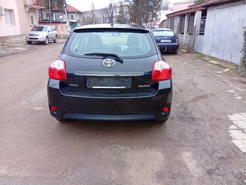 Toyota Auris 1.4d4d, снимка 7 - Автомобили и джипове - 53527914