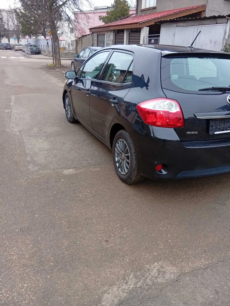Toyota Auris 1.4d4d, снимка 12 - Автомобили и джипове - 53527914