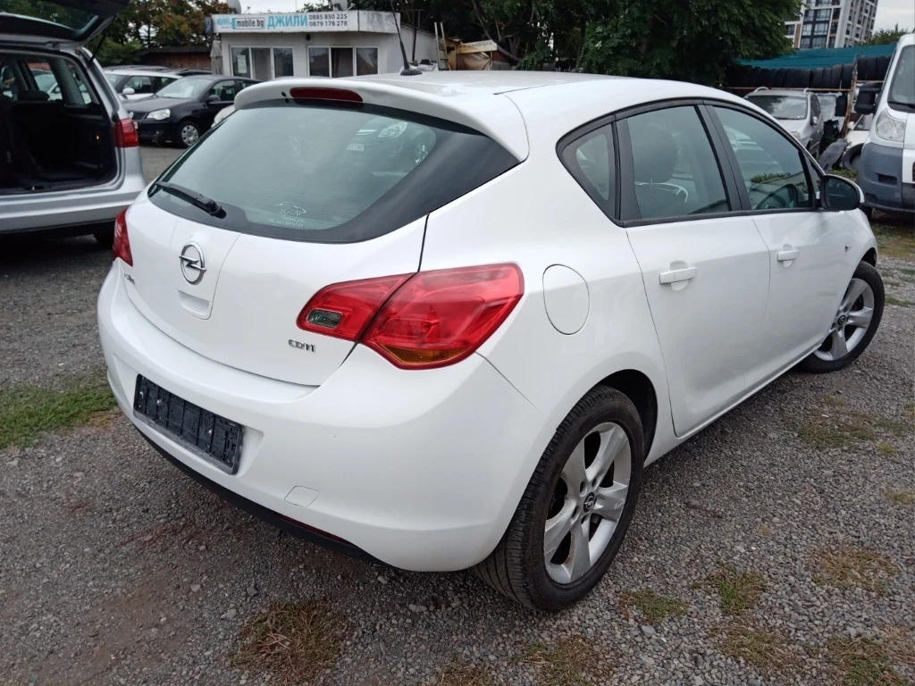 Opel Astra 1.7 CDTI NAVI ISUZU - изображение 5