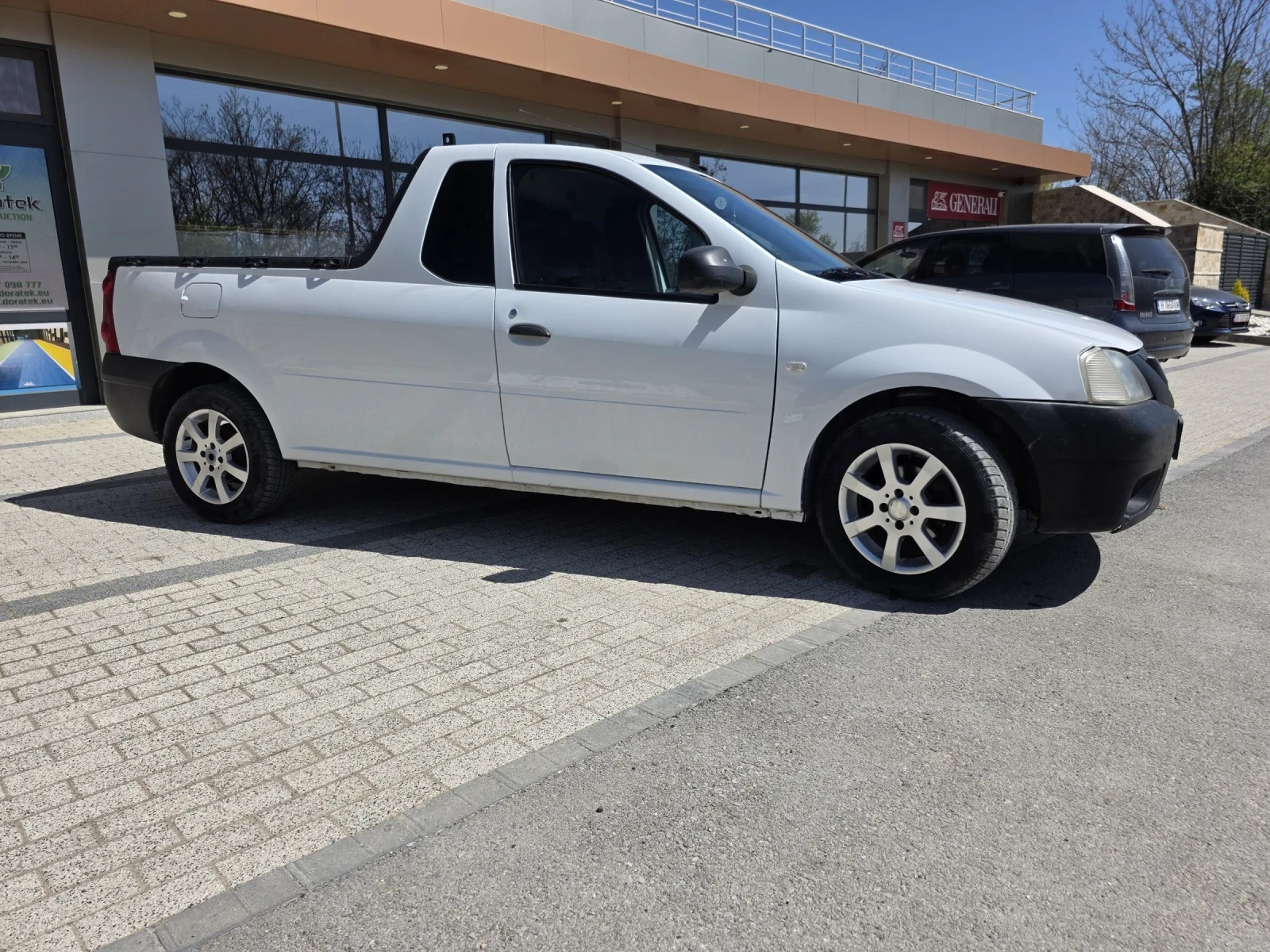 Dacia Logan Pick-up 1.6 Benzin - изображение 2