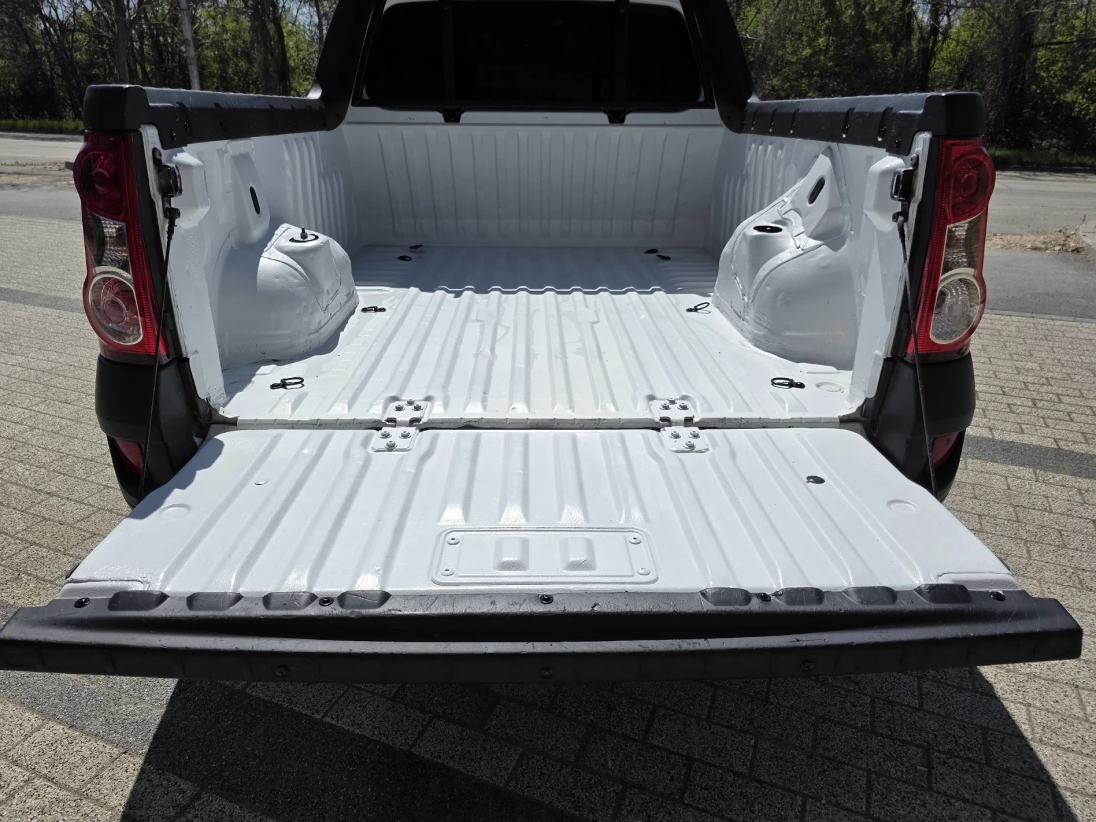 Dacia Logan Pick-up 1.6 Benzin - изображение 4