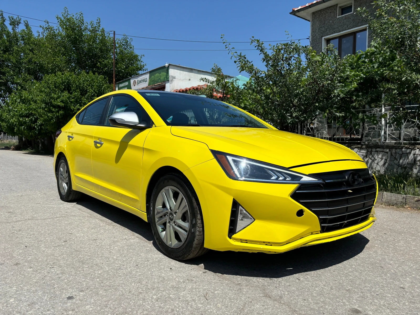 Hyundai Elantra 2.0  - изображение 2