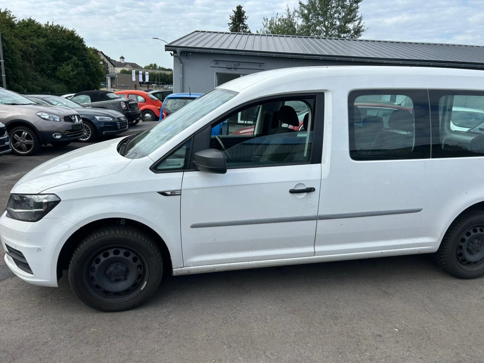 VW Caddy 2.0 дизел автоматик Макси - изображение 7